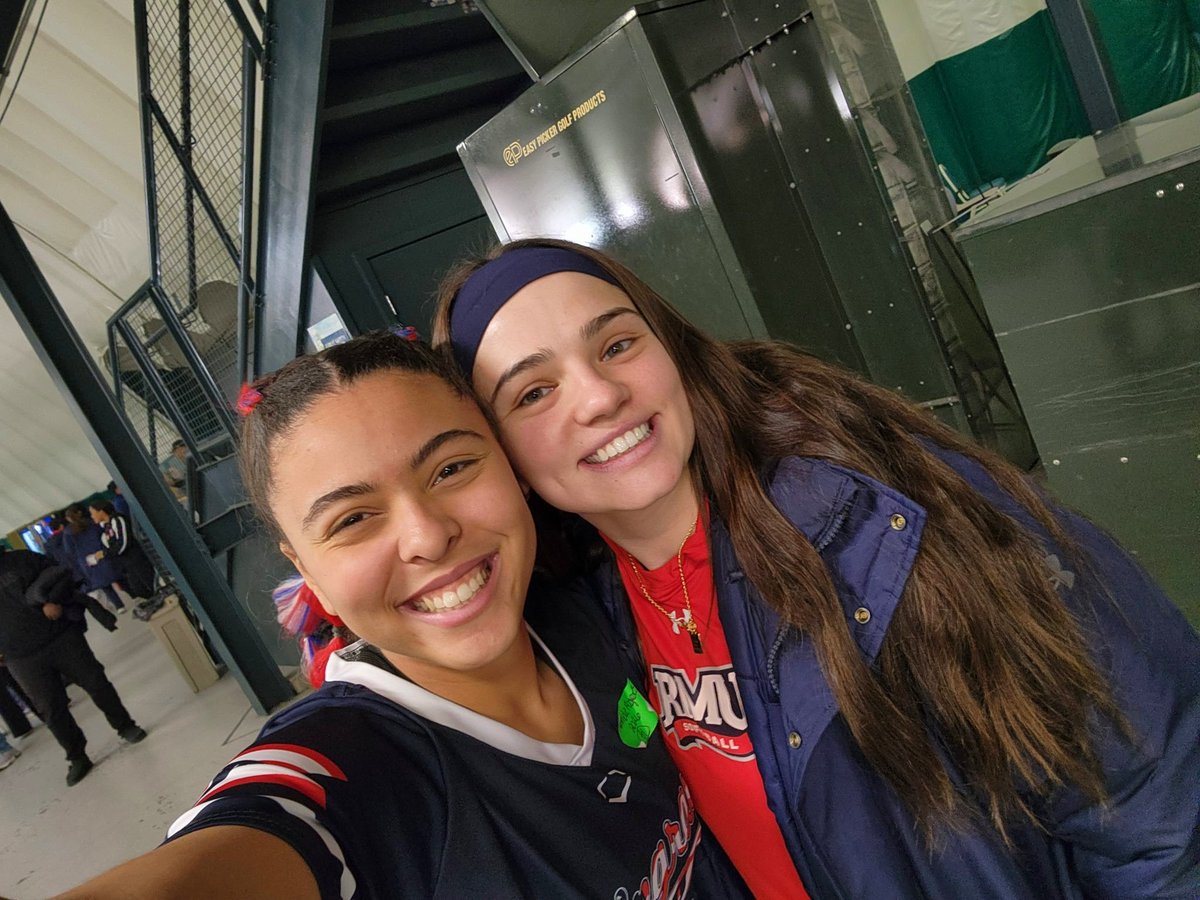 I went to <a href="/RMU/">Robert Morris University</a> to see my <a href="/RMUSoftball/">RMU Softball</a> fam&amp;get reps💥🥎 I❤️being around my future teammates,coaches&amp;beautiful University😍I had a blast w/ <a href="/OhioStingrays09/">Ohio Stingrays 09</a> <a href="/MaKennaHeyden27/">MaKenna Heyden</a>&amp; <a href="/AvaAmor2028/">Ava Amor</a>&amp;meeting RMU2027 commit <a href="/Cali_leichliter/">Cali Leichliter</a> Shout out to <a href="/HaleyR_2025/">Haley Robinson</a> on your endorsement  day!💪