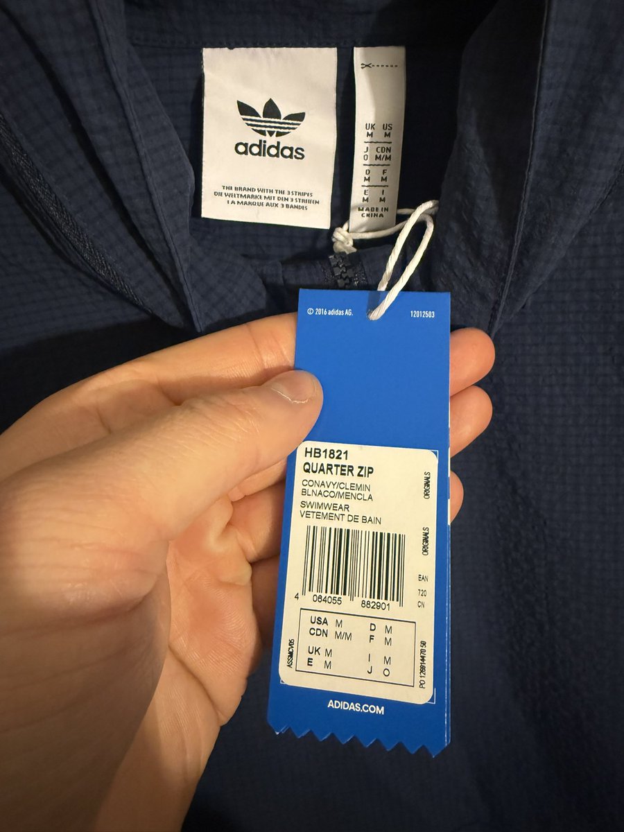 Tideswell96's tweet photo. @adiFamily_ For sale 

Adidas pullover jacket 
BNWT 
UK Medium 
£50 TYD +4% G&amp;S PayPal 

Thank you https://t.co/pN9YBS0gJT