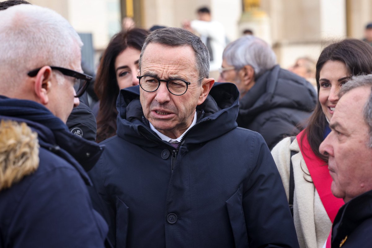 BrunoRetailleau's tweet image. La France n’est pas condamné à l’impuissance face au régime des mollahs. Elle a les leviers pour agir. Emmanuel Macron doit prendre ses responsabilités et sanctionner ce régime par le gel des avoirs des dignitaires.