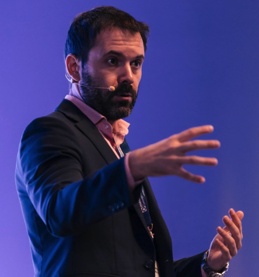 MadeInAncapia's tweet image. ✒️| "Afirmar que Cuba es pobre por el embargo comercial, 

¿no es el mayor reconocimiento posible a la tesis de que el libre comercio enriquece? 

 - Juan Ramón Rallo