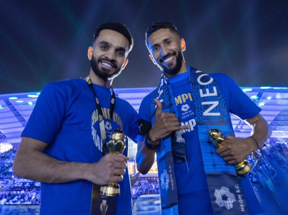 كيف لك ان تكون خصمي .. وانت كنت يومًا أماني😔💙