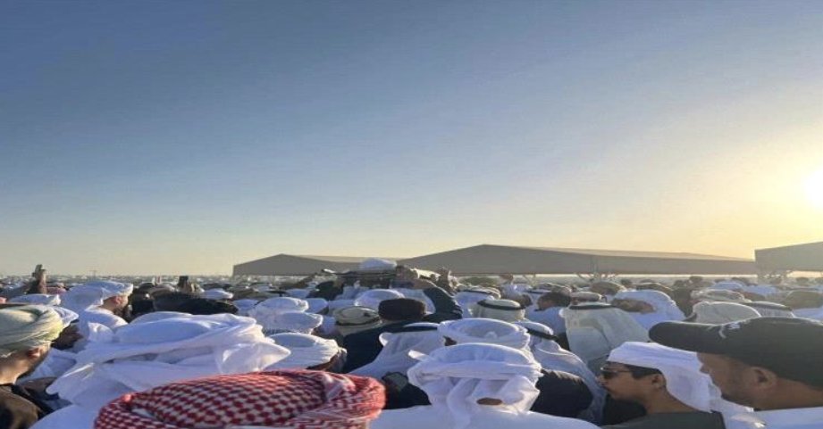 #AbuDhabi Bids Farewell to Former Southern President Ali Salem al-Beidh

Abu Dhabi -- In a solemn funeral procession, large crowds gathered on Sunday afternoon to bid farewell to former Southern Yemeni President Ali Salem al-Beidh, whose body was laid to rest at Bani Yas Cemetery