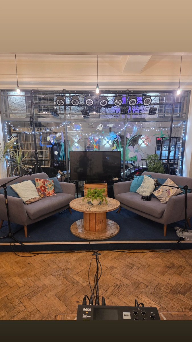 Alex Hughes tweet media