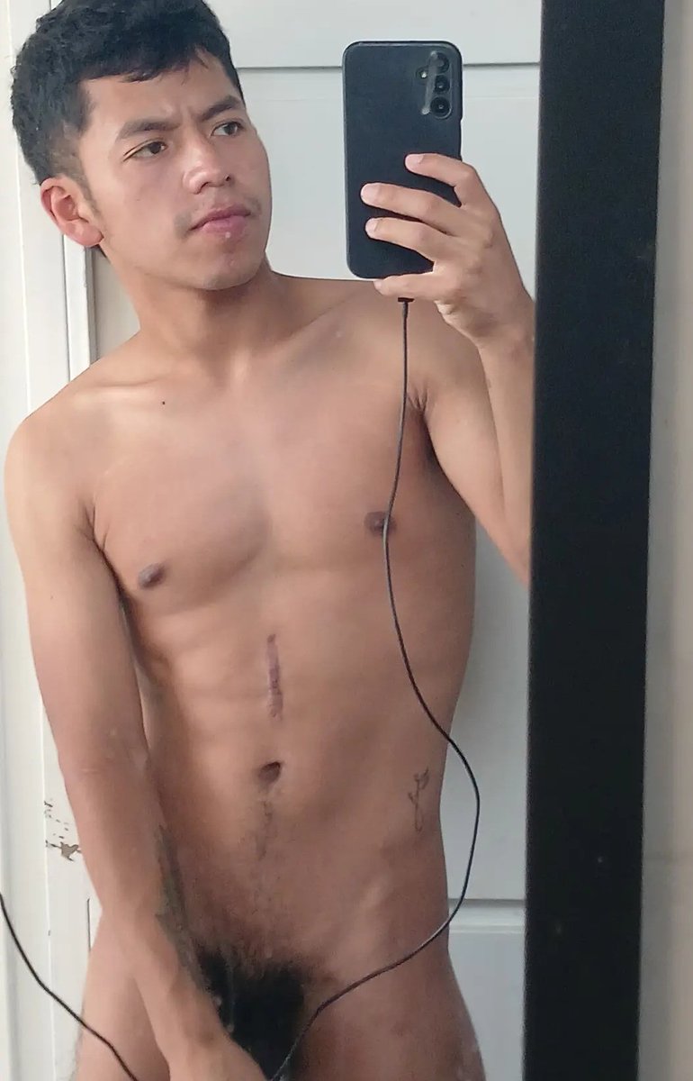 SneyderCastil03's tweet photo. Buenos dias, rt te llega algo  :3
Peludo estoy. Como prefieren? https://t.co/ilHqoZiJgl