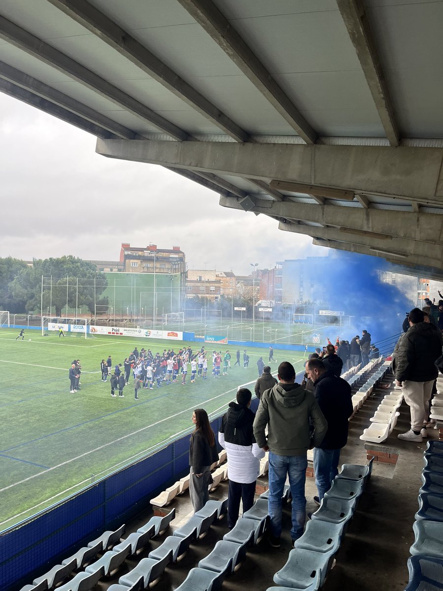 MollerussaChile's tweet photo. Después de 3 años he vuelto a Mollerussa, y he disfrutado de una victoria de mi equipo💙

Un abrazo, por desgracia no voy a ver más porque me vuelvo a Chile. Muchas gracias. https://t.co/ZgsLFfyPrp