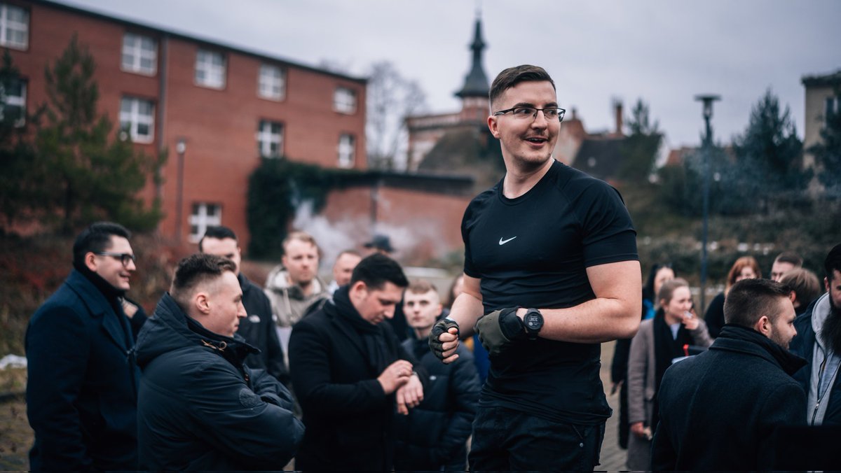 generation_afd's tweet image. Beginnen wir das entscheidene Superwahljahr mit einem Erfolg! Heute holten wir uns unsere Jugendorganisation und im September holen wir uns Sachsen-Anhalt! 🇩🇪

Wir wünschen Florian Ruß und seinem Team alles gute und gutes Gelingen! 🙏

#AfD #generationdeutschland