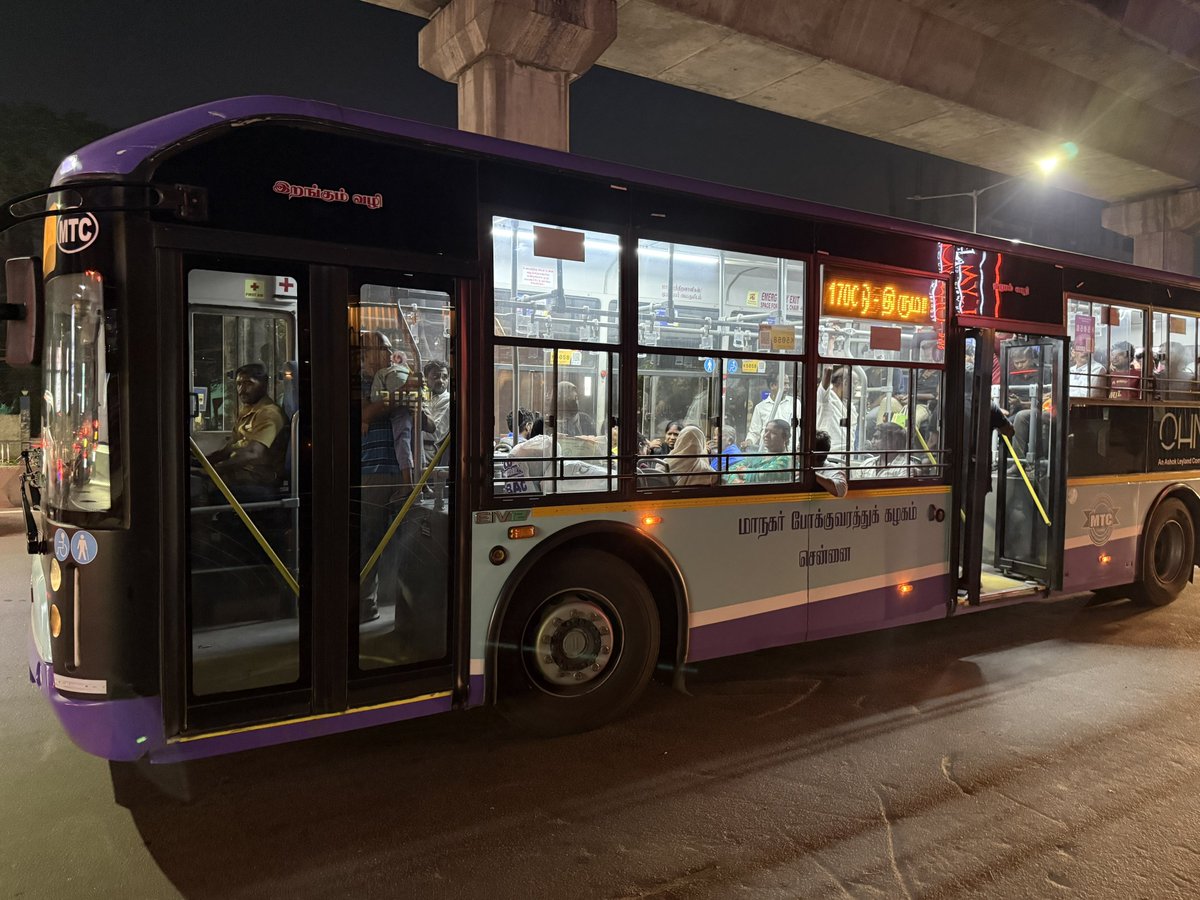 UpdatesChennai's tweet image. When you a revamped fleet, wonderful ticketing system (Which integrates other transport modes), this was bound to happen. Looking forward to the double decker and the small electric buses meant for last mile connectivity next... @MtcChennai