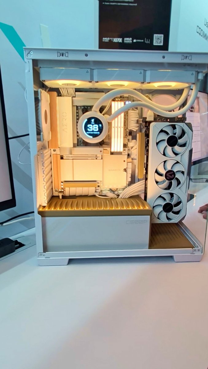 ThisBytesForYou tweet media