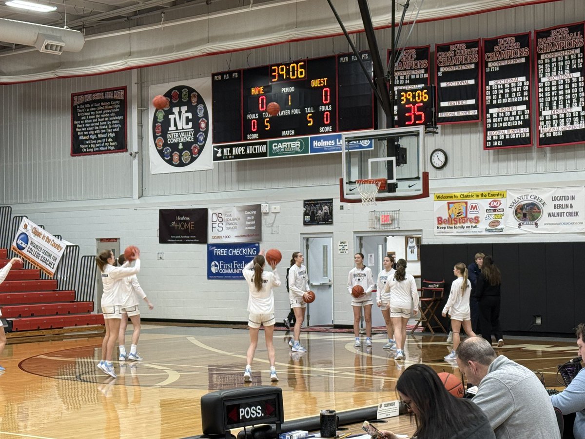 beachtheteacher's tweet image. Classic in the Country at Hiland HS. Let’s go Blue Aces! @GranvilleEVSD #BlueAces