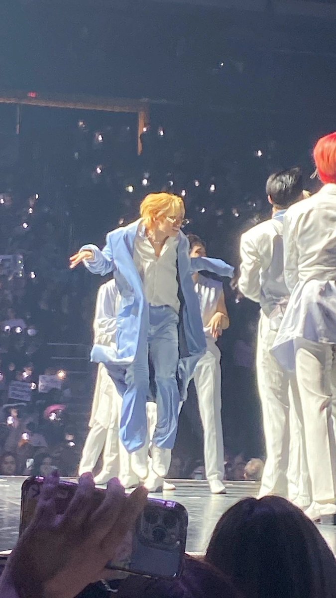 pinkgilover's tweet image. this is exactly how i imagine bbyongming’s father