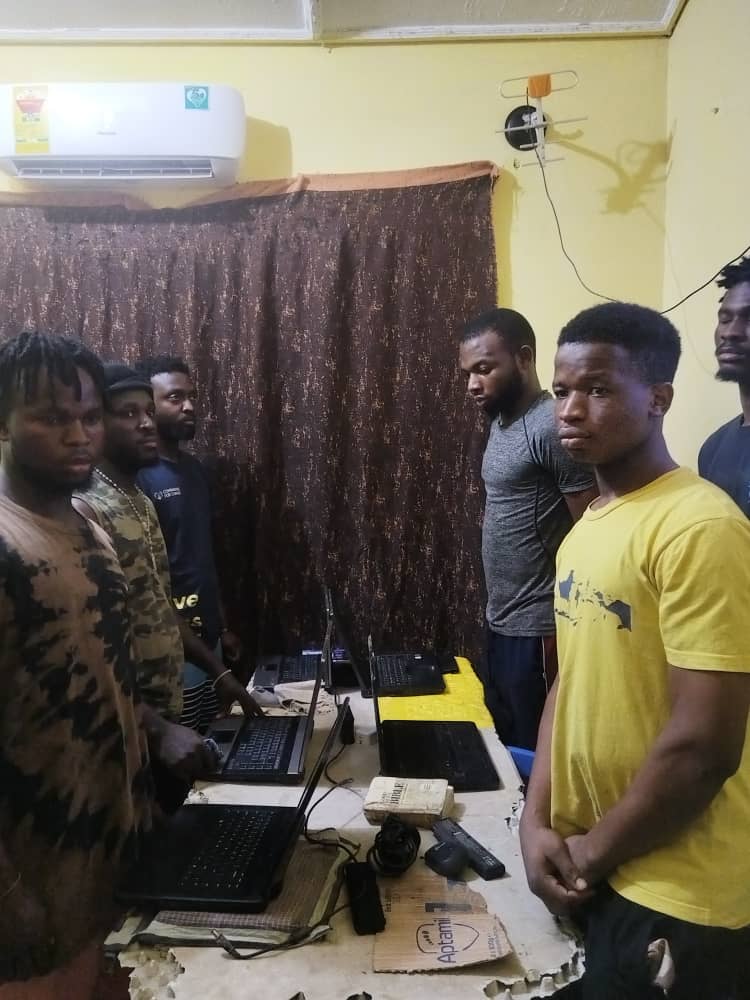 samgeorgegh's tweet image. Over the last 48 hours, intelligence led by the @CSAGhana identified several suspected cybercrime centres operating within East Legon Hills, Afienya, Kwabenya, Weija, and Tuba. The intelligence indicated that young men were being exploited and coerced to engage in various…