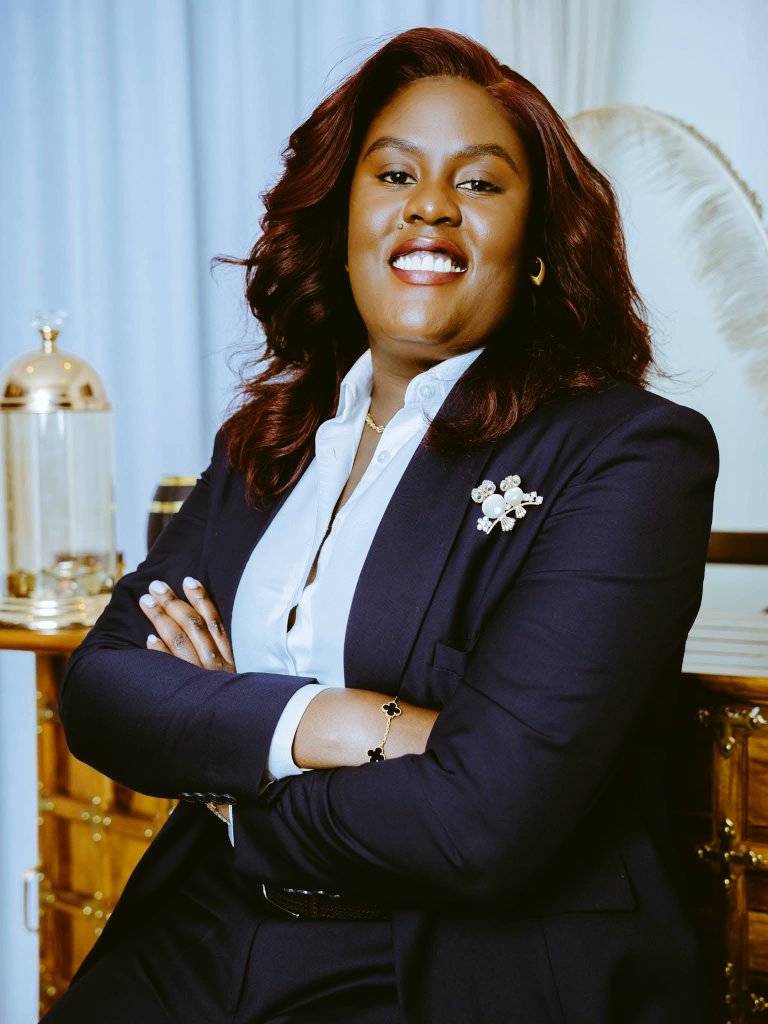 MUGEHJR's tweet image. How I wish Winnie Odinga  had a message for that crowd. But she literally told them nothing. Zero punchline/news byte

She might soon require intelligent communication experts to craft clear relevant messages 

#fbreelsfypシ゚ #ODM #ODMPARTY #winnie