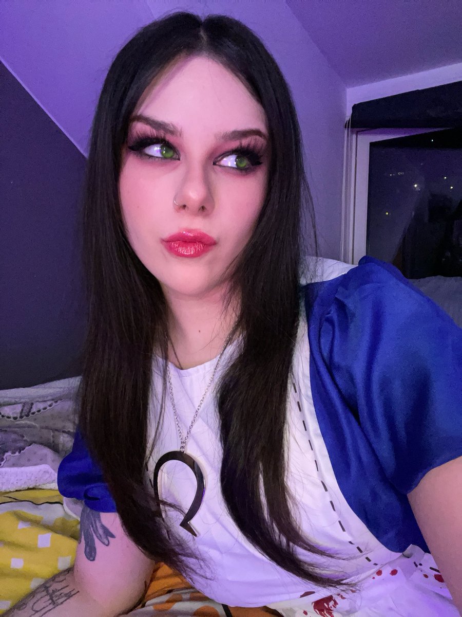 IsNotMerisa's tweet image. Wonderland has become quite strange. How is one to find her way?🦋