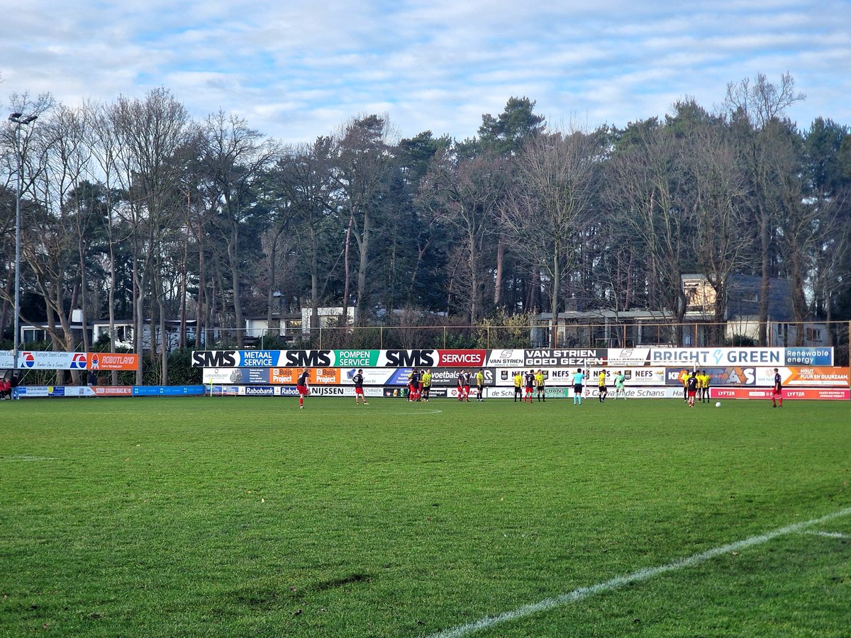 afcajaxpro_'s tweet photo. Nummer 15 van de 4e Divisie B overklast de Hagenaars volledig, een zevenklapper!
β½οΈ RKSV Halsteren - HBS-Craeyenhout
π² 7-0
π Wedstrijd #80 seizoen 25/26
π 18/01/2026
π Sportpark De Beek ποΈ
π 4e Divisie B (5)
β
οΈ 9/16
π³π±π 143/156
π Halsteren
#Groundhopping #Dutch156 https://t.co/FlDVXiKTYl