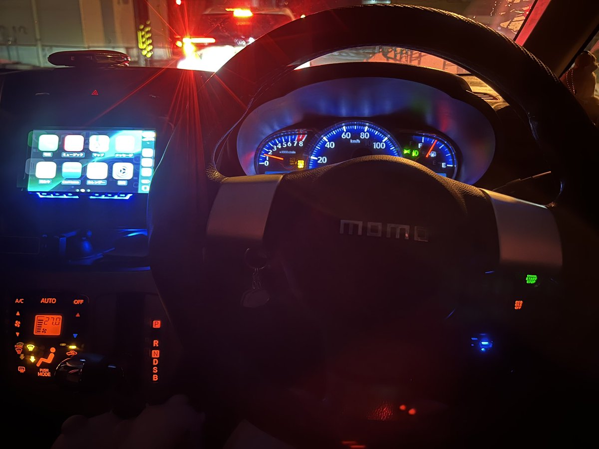 なんだか落ち着かないなーって時は運転席に限る