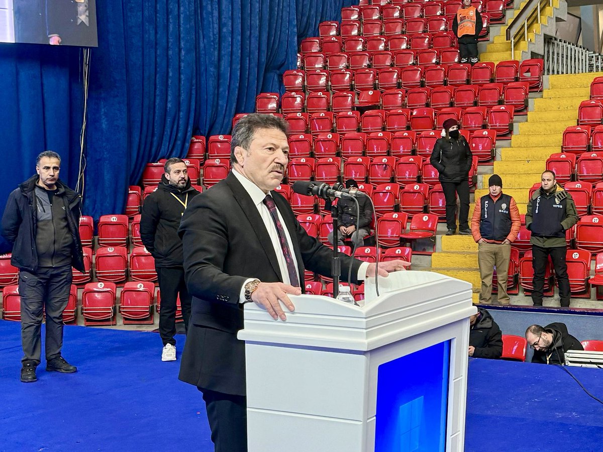 MehmetYiginer's tweet image. Ankara Servis Aracı İşletmecileri Esnaf Odamızın Olağan Genel Kurul Toplantısına, Esnaf Odası Başkanlarımız ile birlikte katılım sağladık.

Delege olarak oyumu kullandığım ve yakından takip ettiğim genel kurulda; rakibine fark atarak güven tazeleyen Ankara Servis Aracı…