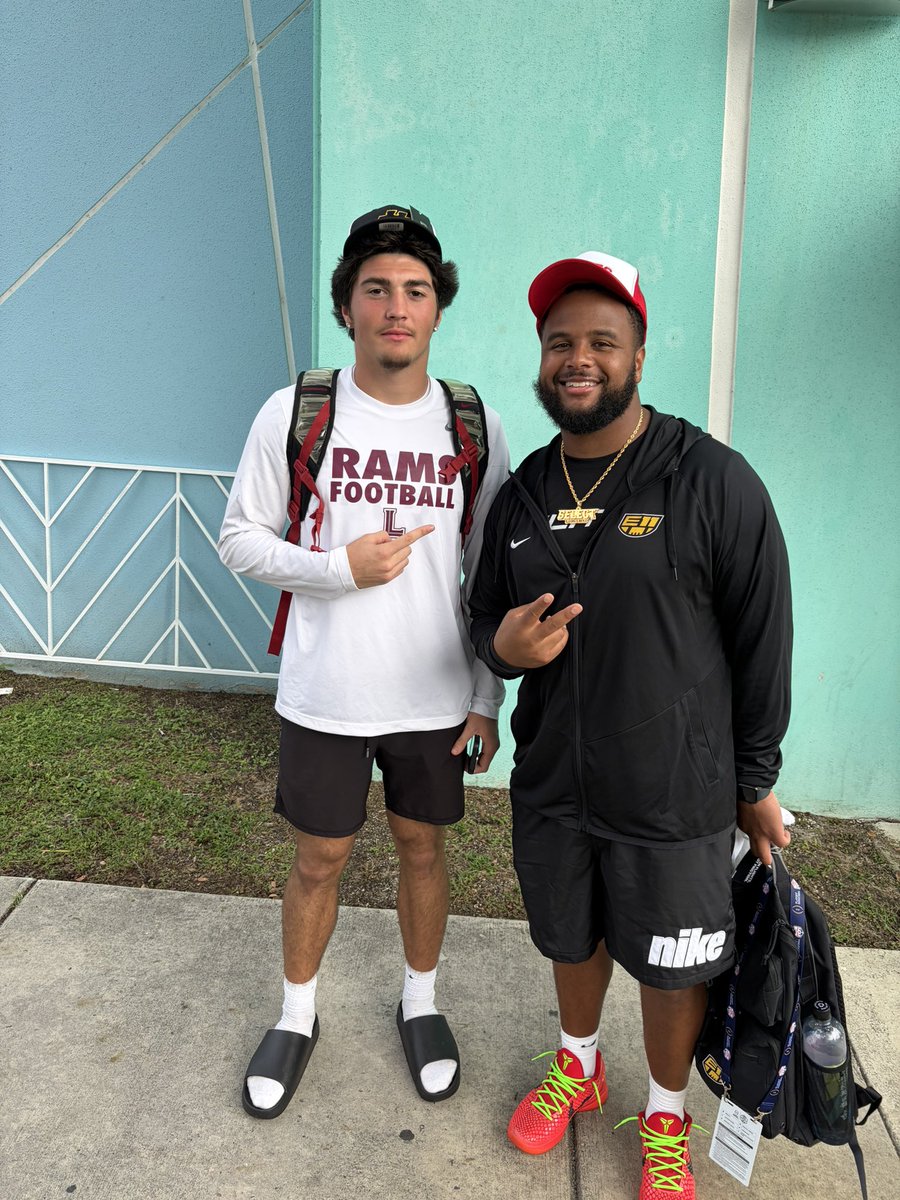 Julian Ayala tweet media