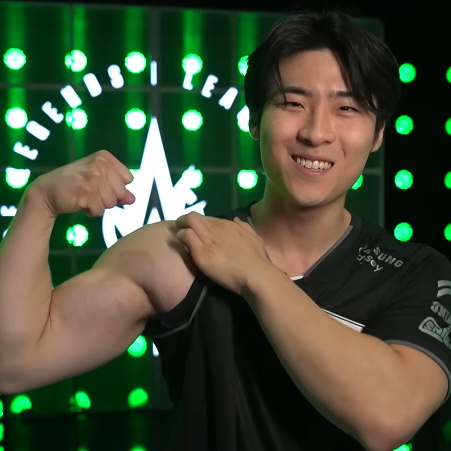 loudinhos's tweet image. TOMARAM DO BULL