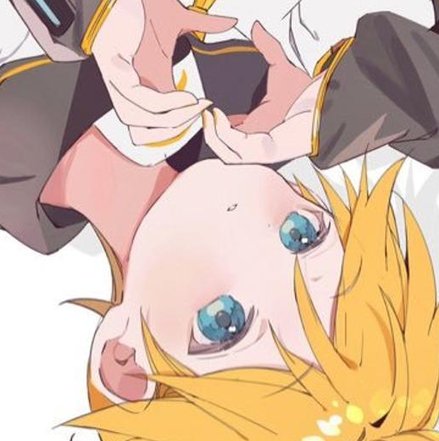 PhotoSunil's tweet image. じめじめだけどベランダでグッズ整理 😯