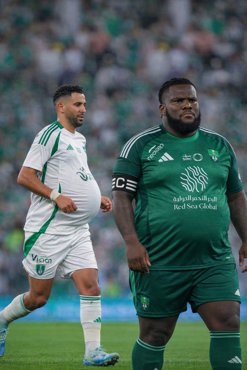 #تبليك_المتنمرين_واجب

اي شبيح للاثنين ذولي يبلكوني
انا ضد الكرش في النادي الاهلي
الي ما يحترم الشعار يطلع برا النادي