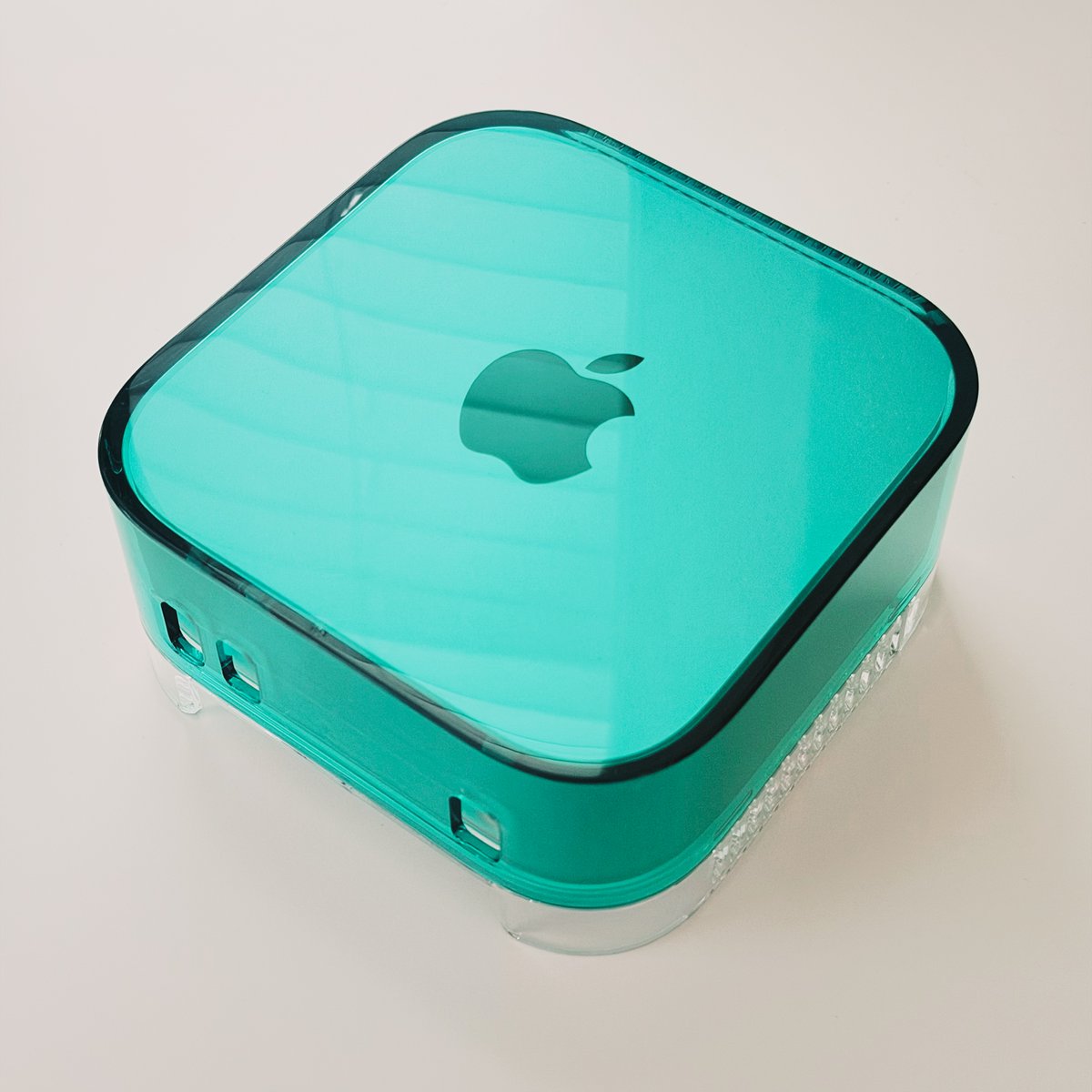 Basic Apple Guy tweet media