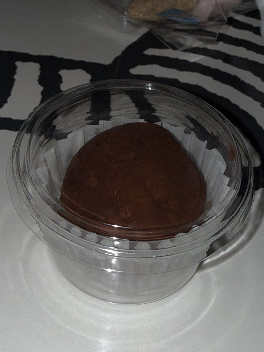 만카에서 환연 보고 두쫀쿠 먹을랬는데 배불러서 환연만 봄 닌텐도도 함 넘 재밋당