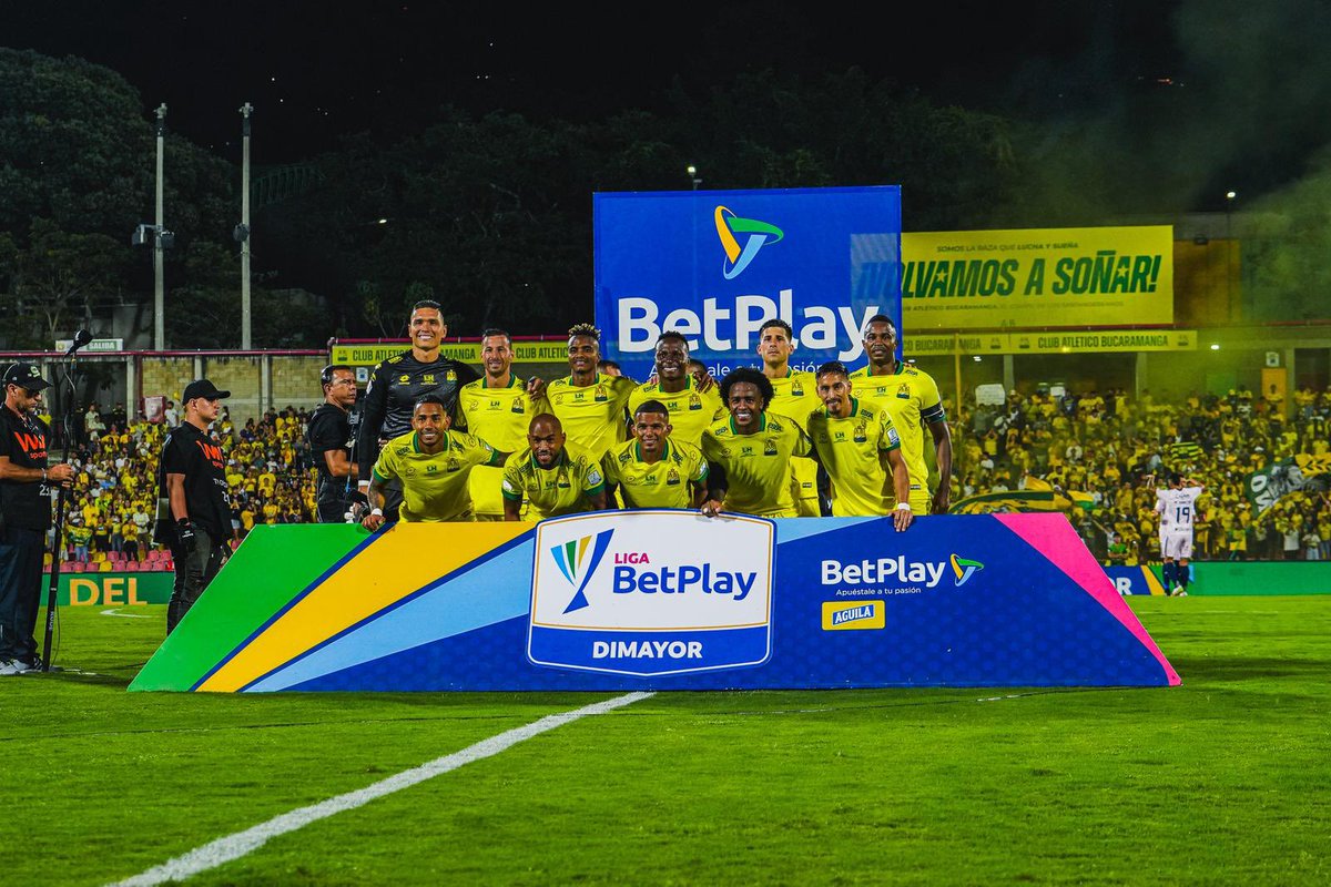 martinreaa's tweet photo. Feliz por el debut, jugar en casa y por la victoria. 
Buenas sensaciones y gran trabajo del equipo.
Feliz de estar en Bucaramanga 💛💚 https://t.co/z21EIpIbNm