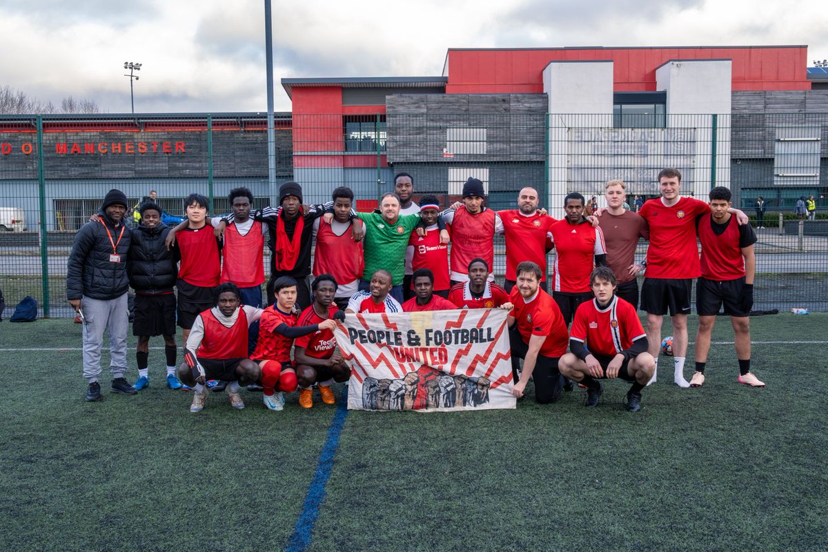 CommitteeFCUM's tweet photo. A fantastic day yesterday joining fellow FC United fans for a friendly game with a group of local refugee lads before @FCUnitedMcr vs @theyellows

For all the vitriol &amp; scapegoating refugees are currently receiving, it's heartwarming to know we're part of a club that rejects hate https://t.co/o42FHYCZdw