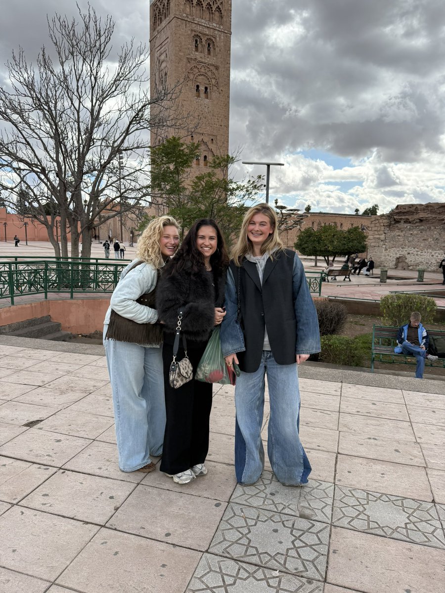 mc_lively_'s tweet image. Visited the Oldest mosque in Morocco… Been standing since 1071. 

Saw these gorgeous ladies from Holland and I asked to take pictures of them…they gladly obliged.

Their tour bus was rushing and airdrop was failing so they couldn’t get the pictures.

Maybe y’all can find them🫠