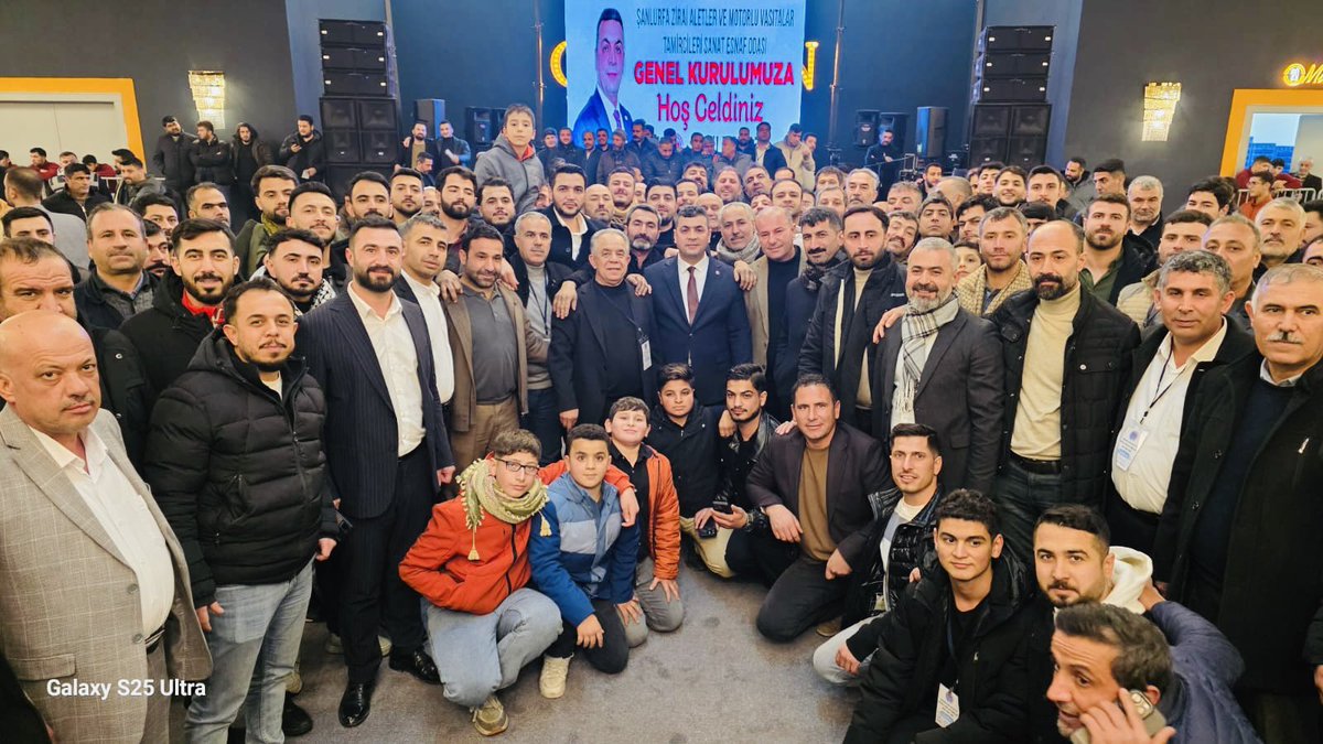 Esnafın güveni, sandığa bir kez daha yansıdı 💪🏻 

Bugün Yapılan Zirai Aletler ve Motorlu Vasıtalar Sanat Esnaf Odası başkanlığı seçiminde büyük bir oy farkıyla güven tazeleyen dayım Halil Polat’ı ve yönetim kurulunu tebrik ederim. Kıymetli esnafımıza bu güçlü destekleri için