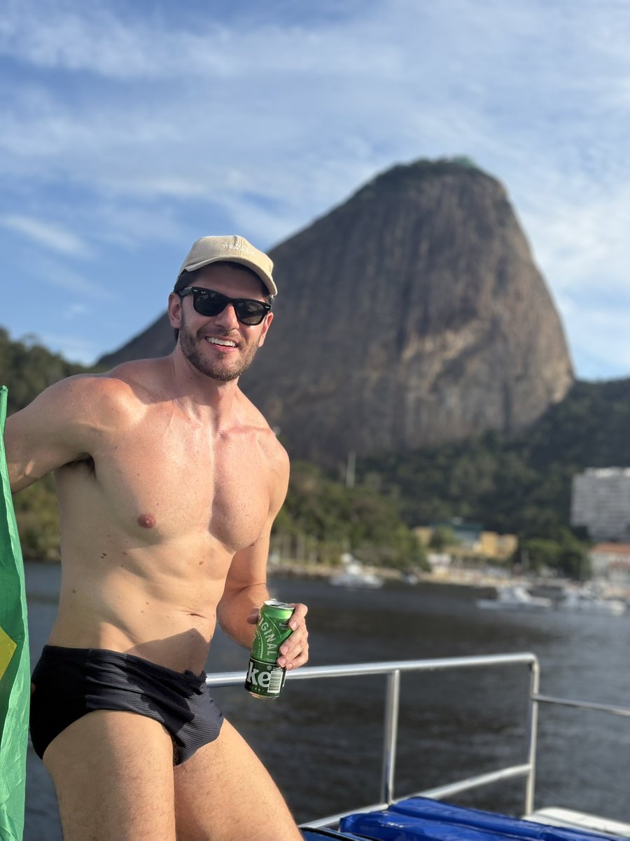 andreltreis's tweet photo. Rio nao decepciona https://t.co/KO3ofgKPb1