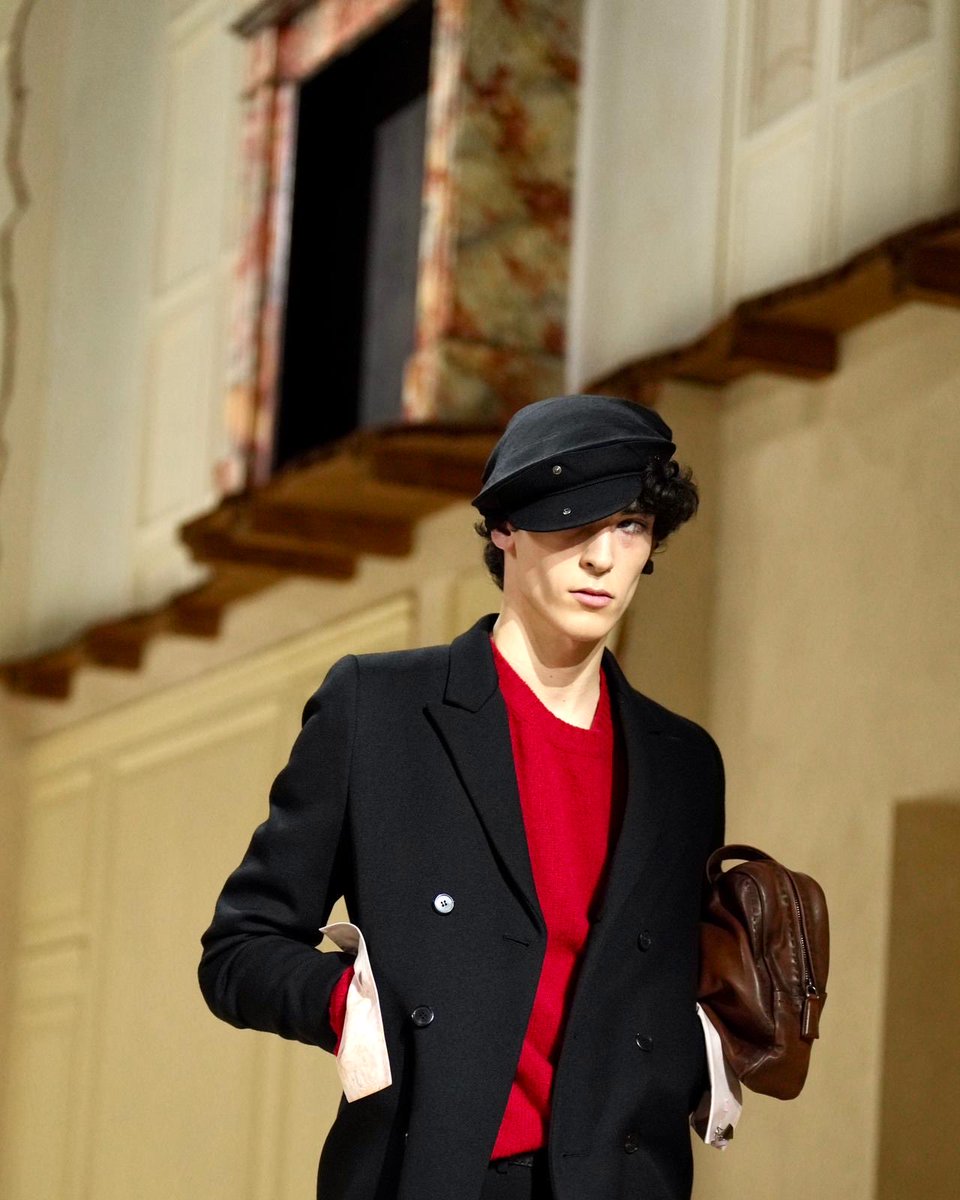 Milano Fashion Week tweet media