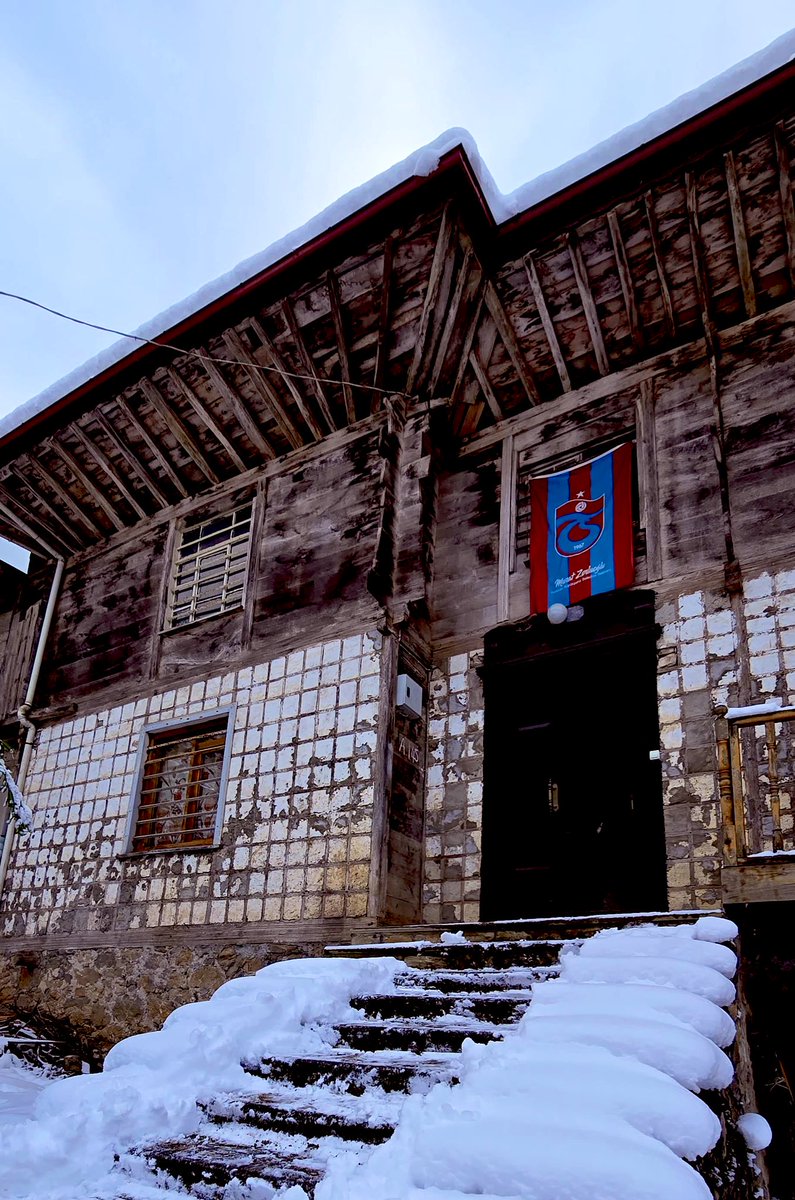 Kocaeli-Trabzon: 1-2
Trabzonspor ligin ikinci yarısına galibiyet ile başlıyor .
👏♥️💙