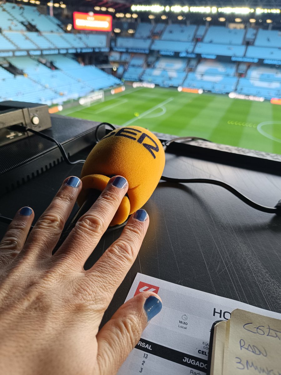 jacobobuceta's tweet image. Desde las 18:30 horas os contamos en el @carrusel el @RCCelta-@RayoVallecano. Hoy todos somos soldados del Panda @BorjaIglesias9. Contra la intolerancia, la homofobia y los mensajes de odio en el fútbol