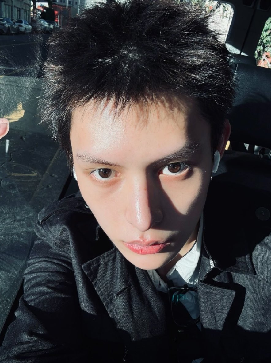 cortis_crave's tweet image. [260119] #JAMES Weverse Moment! 🌟

👀

#CORTIS #코르티스