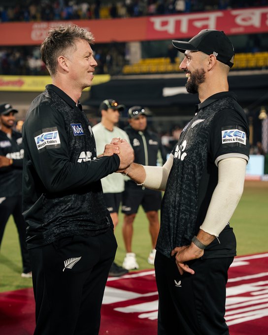 Two great New Zealanders 🤝 