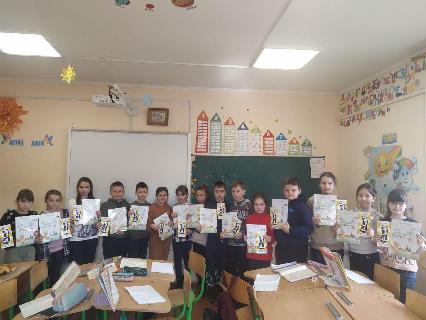 ravlyk_magazine's tweet image. Друзі, ми фінішній прямій! Журнал для розвитку дітей потрібно буде скоро забирати та відправляти малюкам. Потрібно ще 28500!
PayPal: gartnyk@gmail.com  
monobank: 4441111046426171 
🔗 Посилання на банку send.monobank.ua/jar/86WtBnK3N5 📷Номер банківської картки 4874 1000 2848 6960