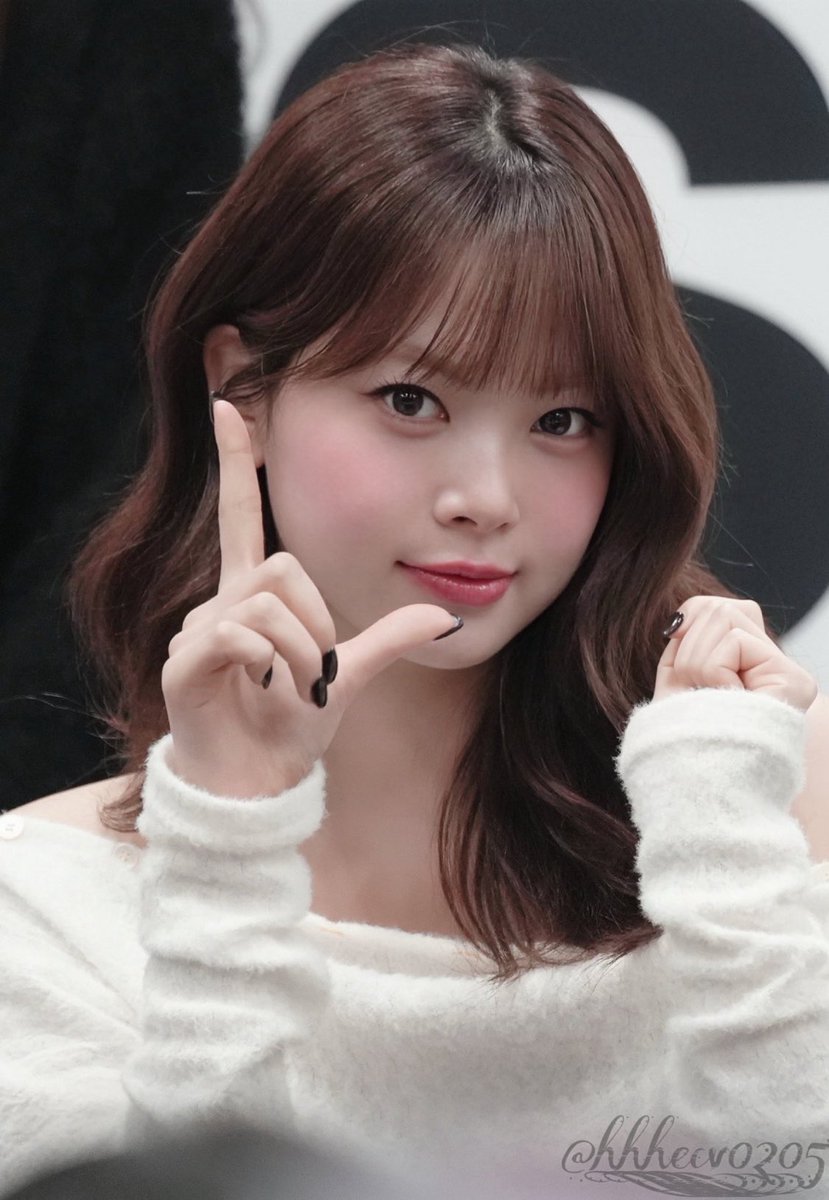 picseunchae's tweet image. L.O.V.E 😚