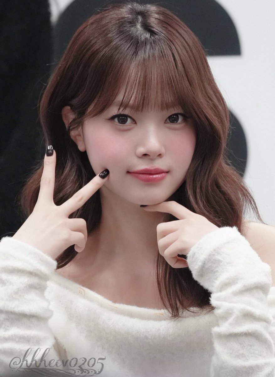 picseunchae's tweet image. L.O.V.E 😚