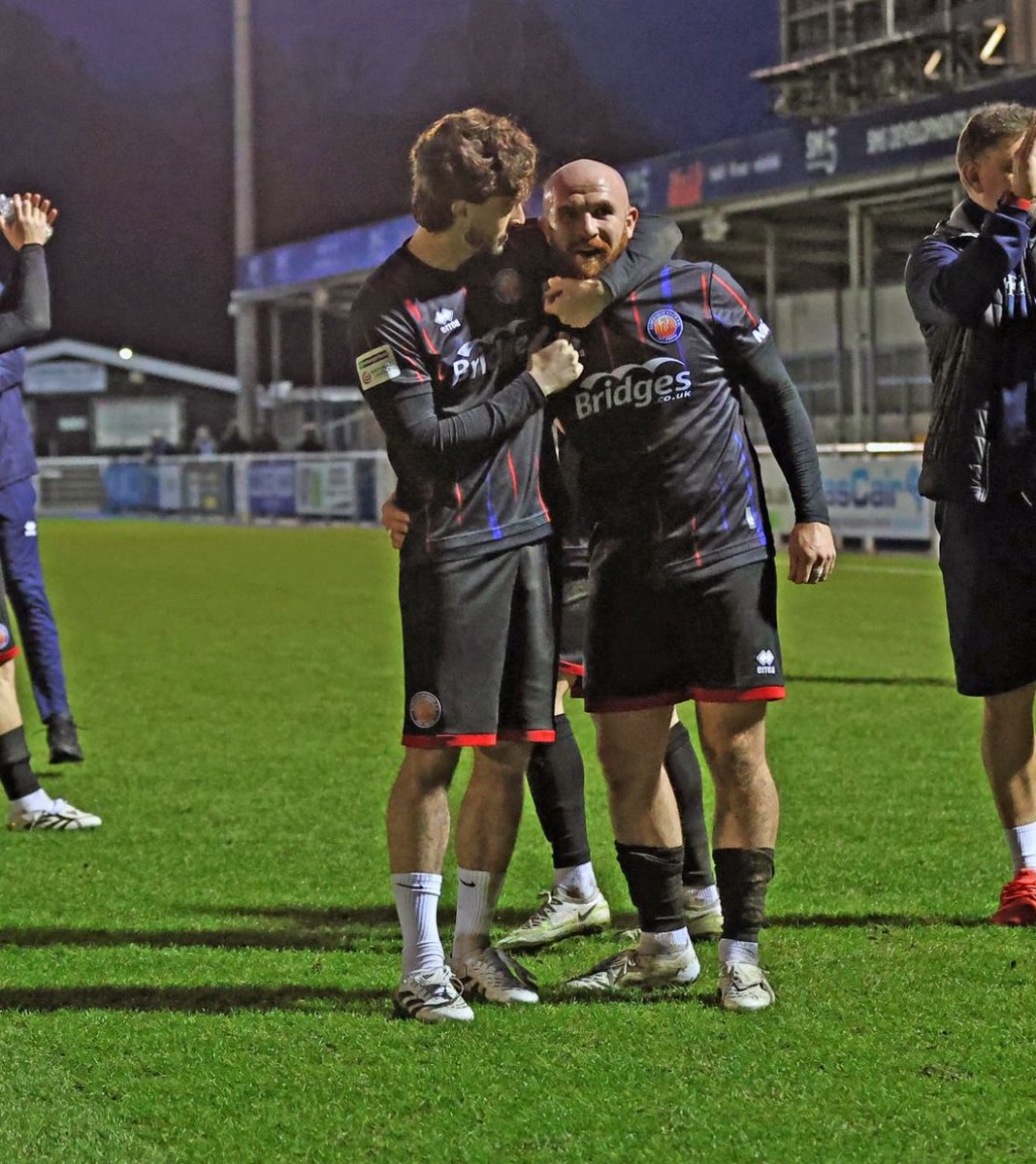 Mark Anderson tweet media