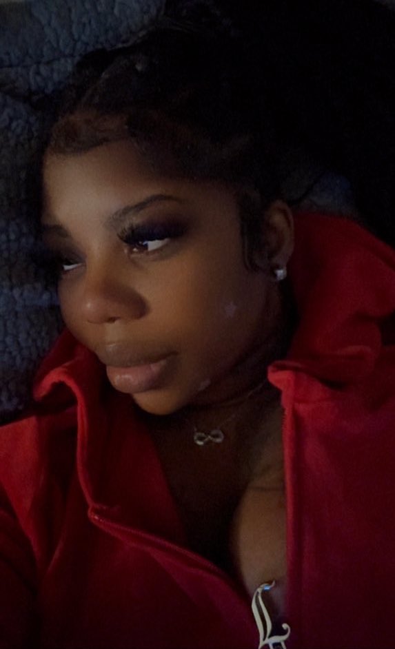 lil mama...🐐 tweet media