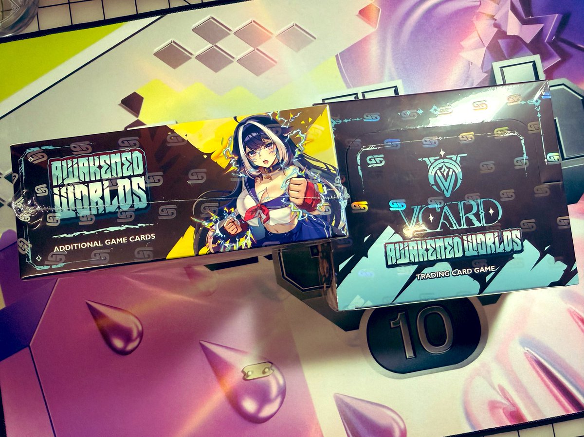 Look what finally arrived 😈Opening some today on stream ❤️ #vcard