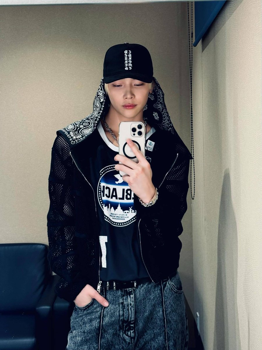 стильный парень😍🔥