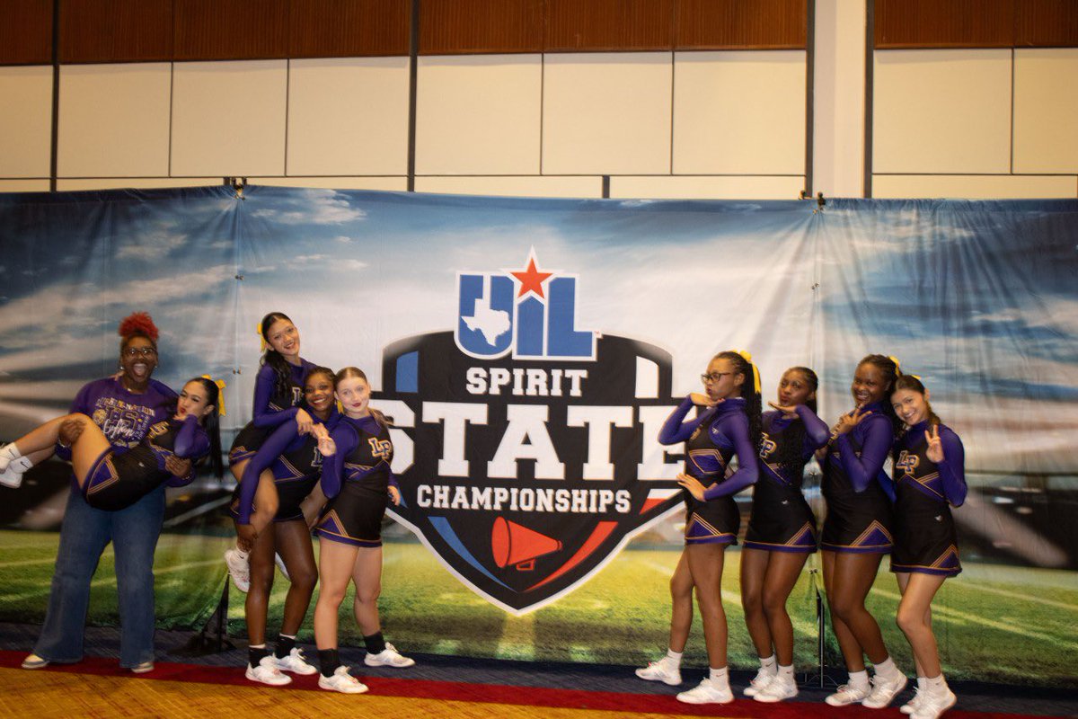 Danielle Caples tweet media