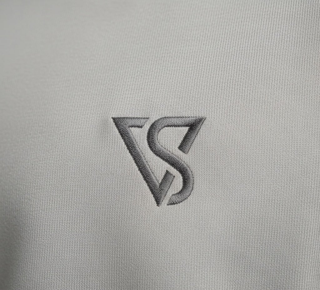 VirtualSinnerco's tweet photo. SET THE TONE

 Grab the Shadow Toned Boxy Hoodie.

Be the difference!

https://t.co/vFGzCxHklo 

Dark. Clean. Iconic Streetwear

#virtualsinner #hoodies #shadowhoodie #ukstreetwear #uk https://t.co/qxr8UWSi1T