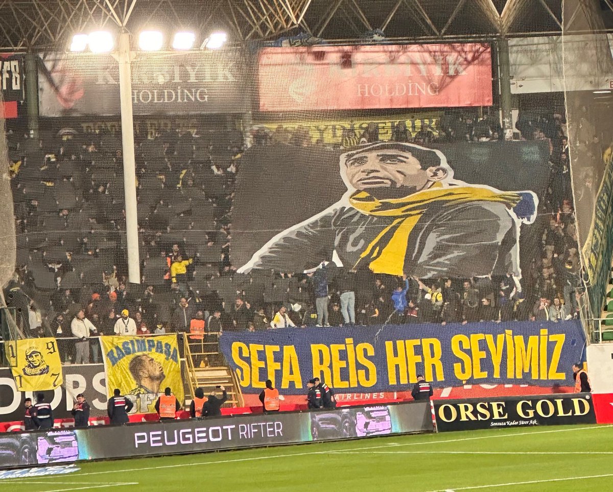 SEFA REİS HER ŞEYİMİZ!

#GençFenerbahçeliler