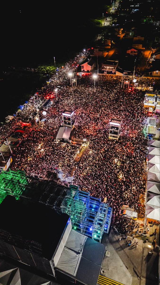 wellribeirofoto's tweet photo. Saudade que eu tava de cair na estrada pra fotografar esse show!!! 
Fazer esse sub pro Lipe no @GustavoPMioto esse final de semana me trouxe boas memórias. https://t.co/fSUEo92oM4