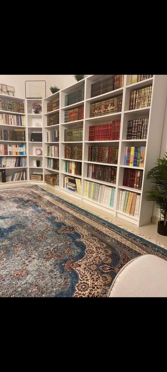 " عَلَيْكَ صلَاةُ اللهِ ما لاَحَ كَوْكَبٌ
وَما سَبَّحَ الْكَوْنُ الْفَسِيحُ وَوَحَّدا "
ﷺ