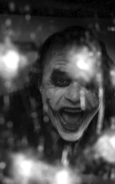 TheBatHome's tweet image. 