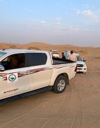 تلقة جمعية نخبة الشمال ثلاث بلاغات من مواطنين عالقين بالرمل بالقرب من الطريق الأقليمي شرق مدينة سكاكا ..